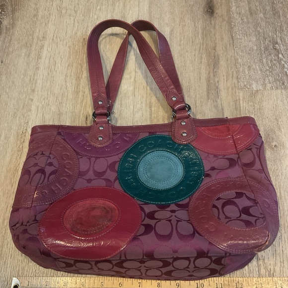 Coach H1093 F15466 - East West Signature Circle Patchwork Berry Jacquard Bag - Picture 2 of 11